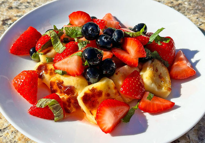 Grilled Baked Cheese with Berry Mint Salad